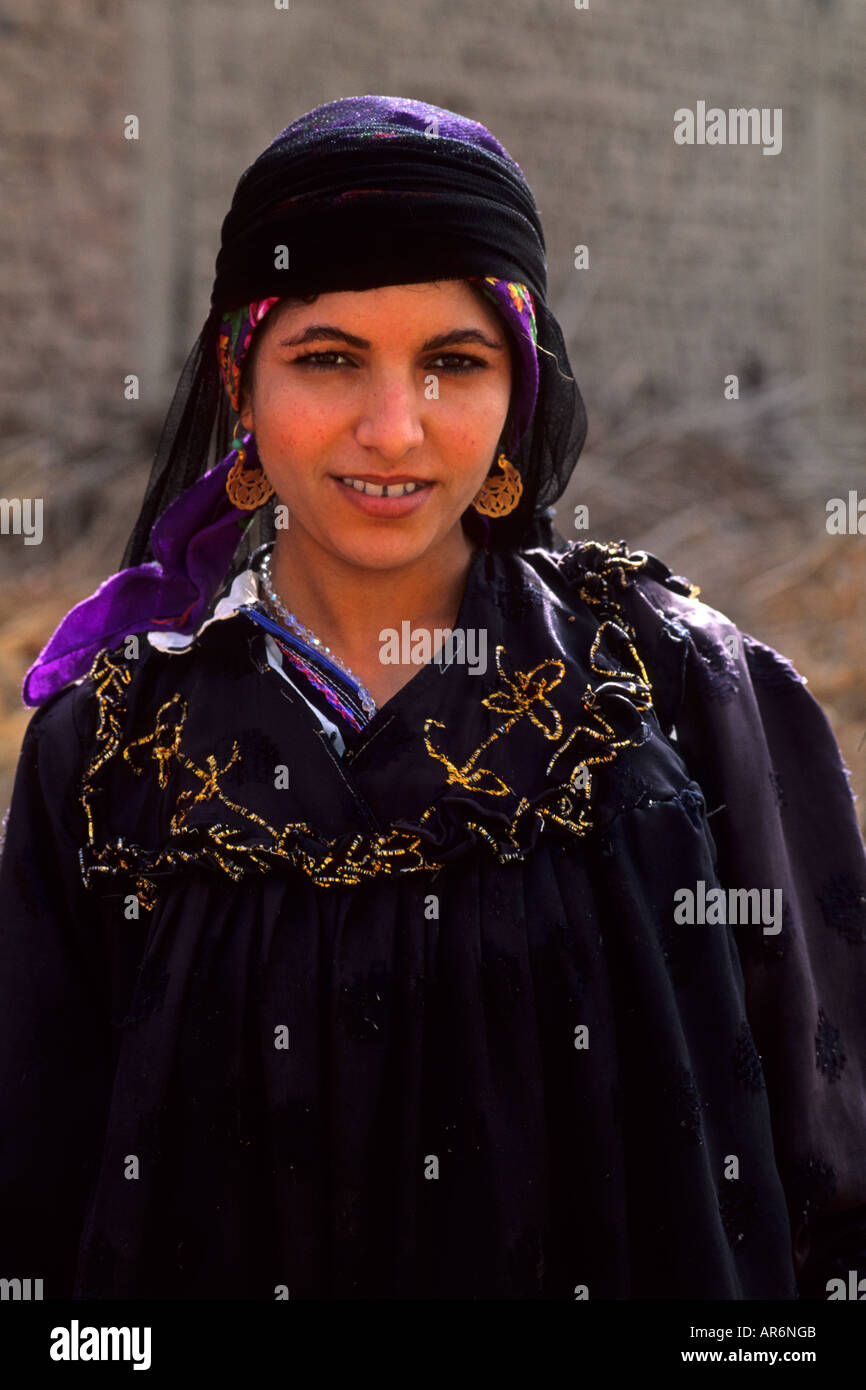 Sakkara egyptian woman hi-res stock photography and images - Alamy