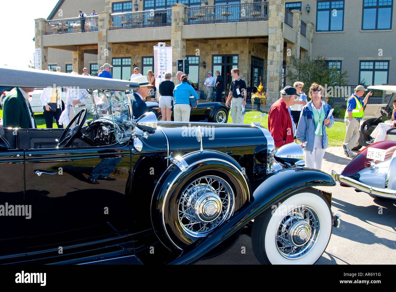 2007 Inaugural Barrington Concours D Elegance -Makray Memmorial Golf Course Clubhouse and Vintage 1932 Buick 95 Sport Phaeton Stock Photo