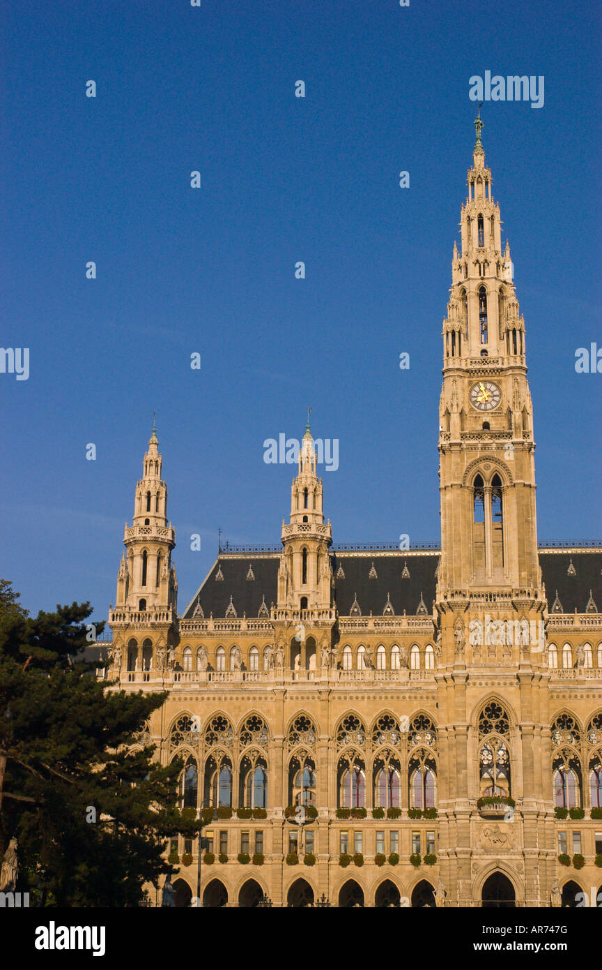 VIENNA AUSTRIA Rathaus Vienna s neogothic city hall Stock Photo - Alamy