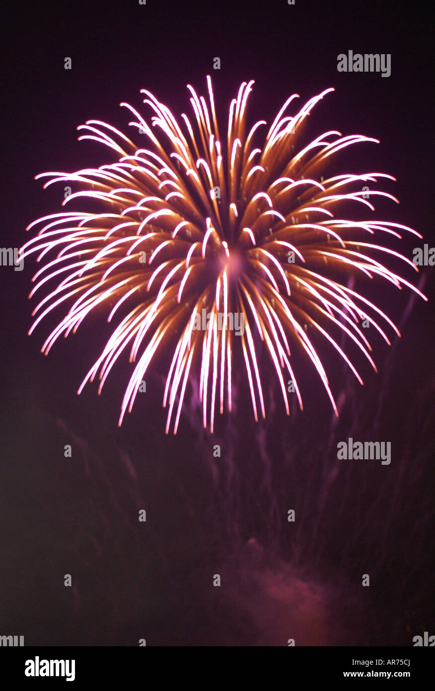 Bonfire night fireworks hi-res stock photography and images - Alamy