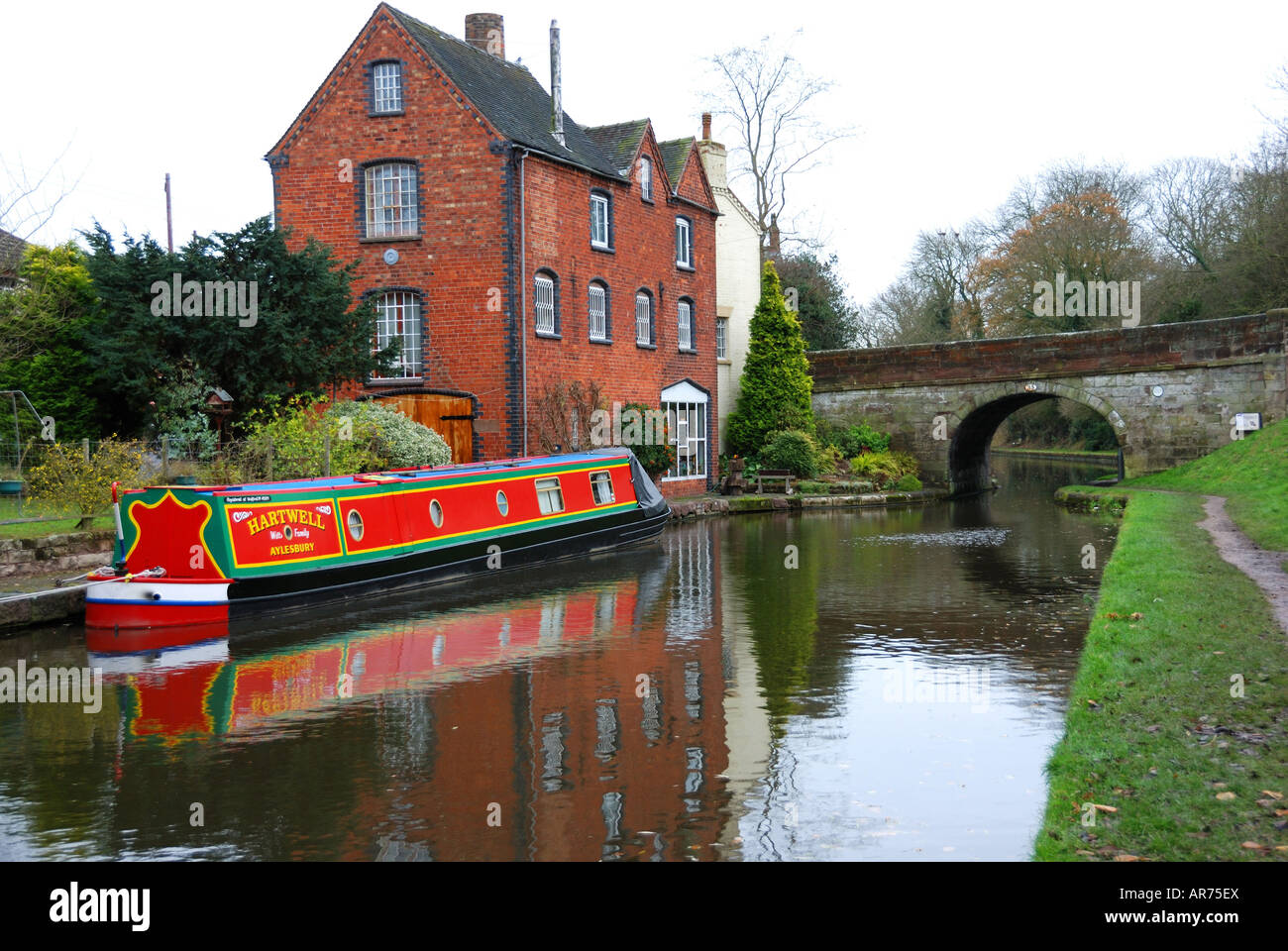 Shropshire Union canal at Gnosall Staffordshire, featuring Coton Mill where allegedly self raising flour was invented Stock Photo