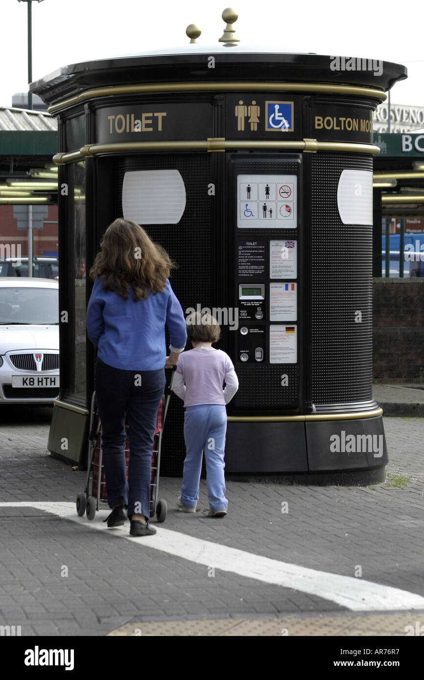 Pay toilet hires stock photography and images Alamy
