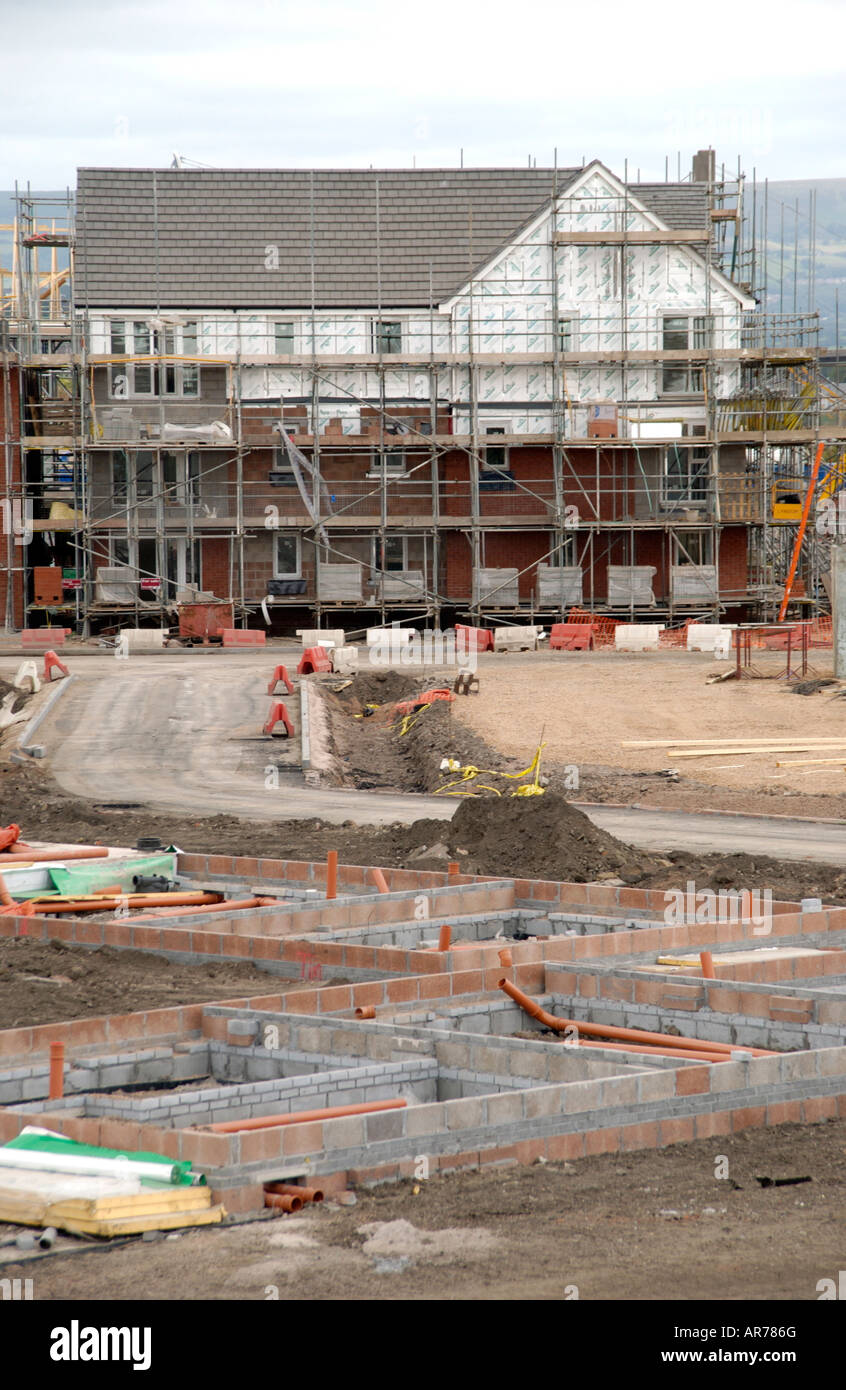 Housing estate construction hi-res stock photography and images - Alamy