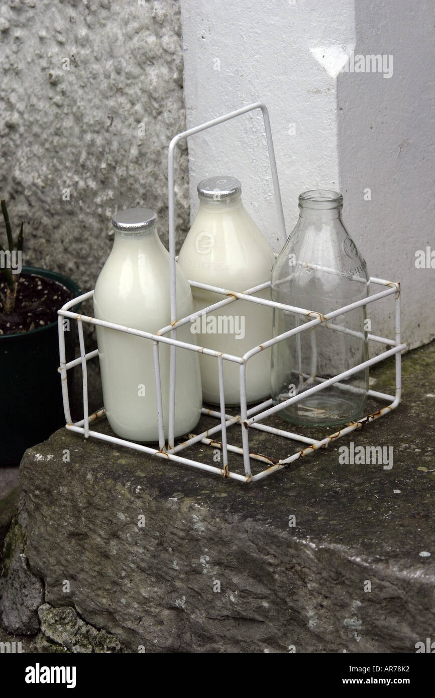 Daily Doorstep Milk Delivery in the UK Stock Photo Alamy