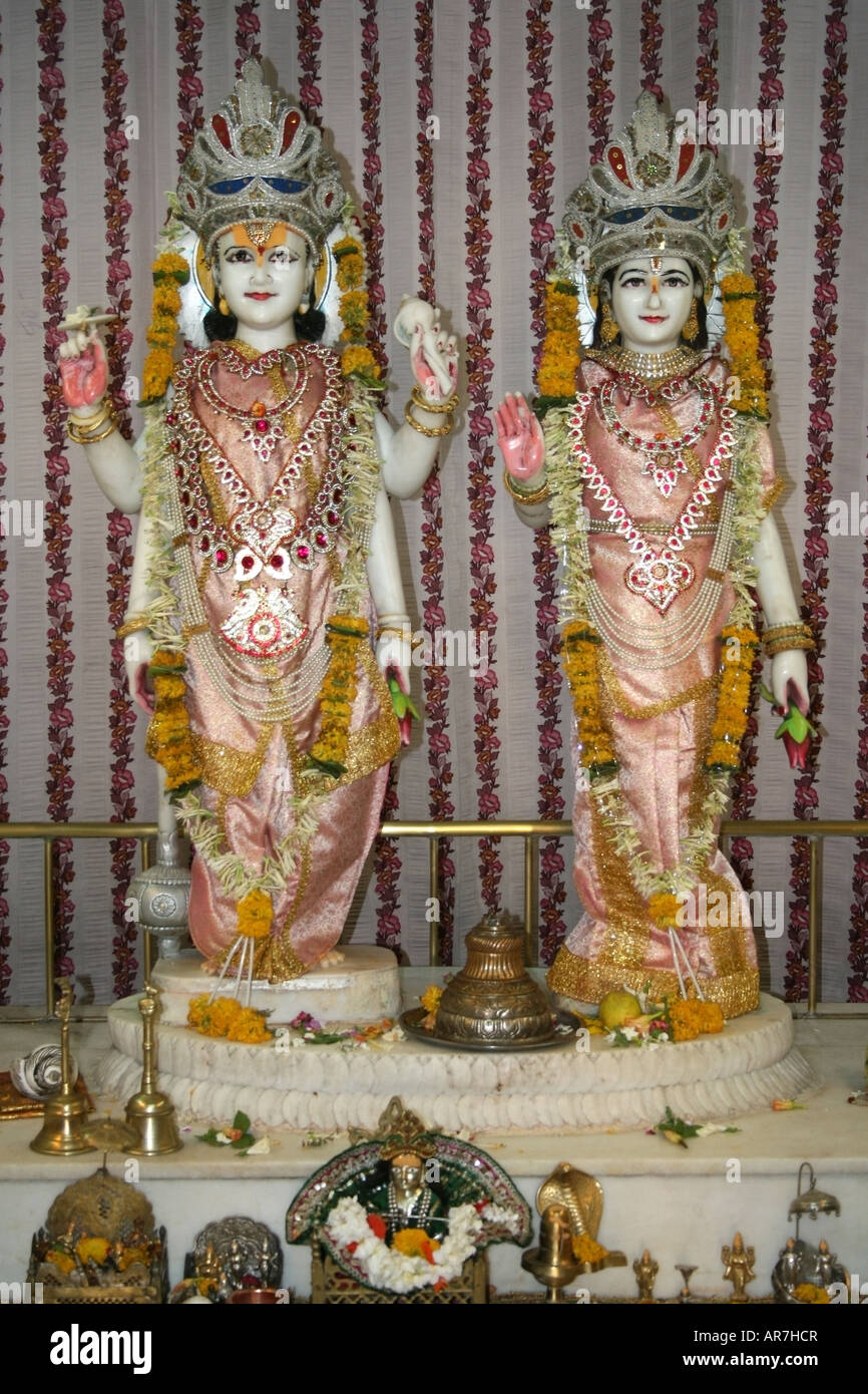 Vishnu lakshmi hi-res stock photography and images - Alamy