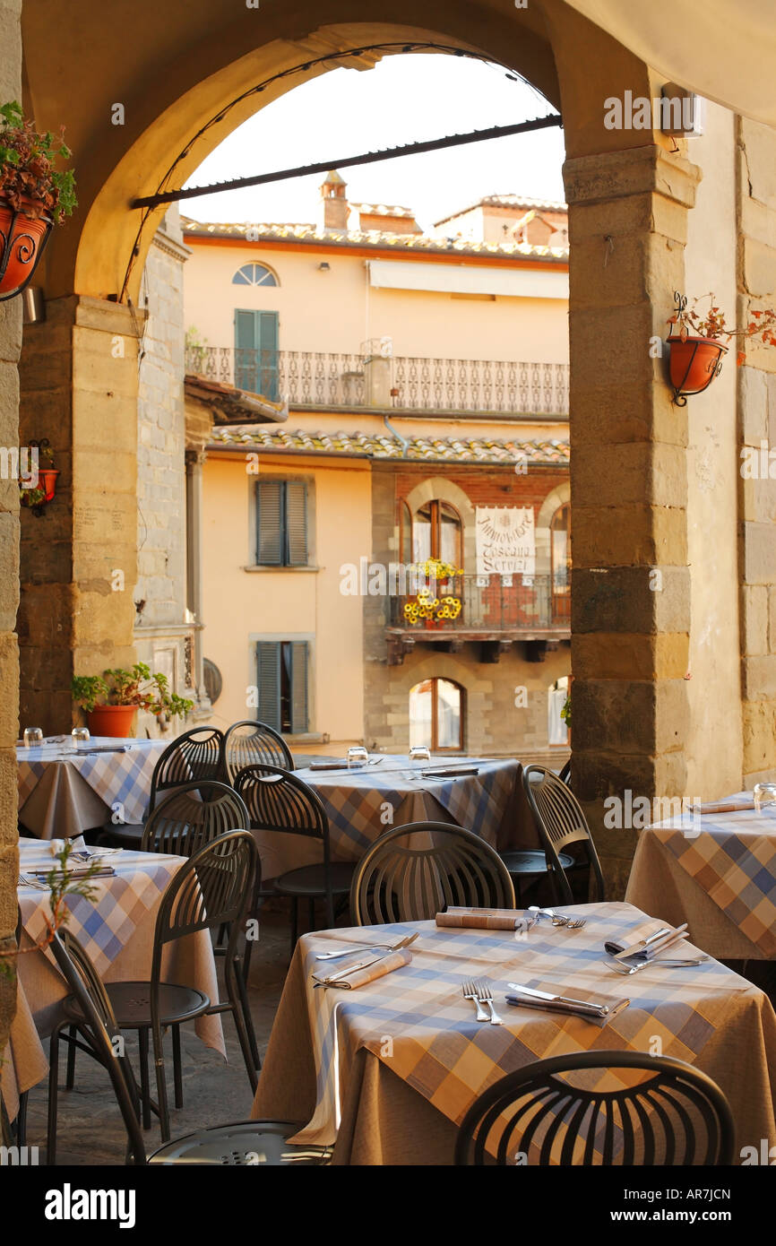 Restaurant in Cortona, Tuscany, Italy Stock Photo - Alamy