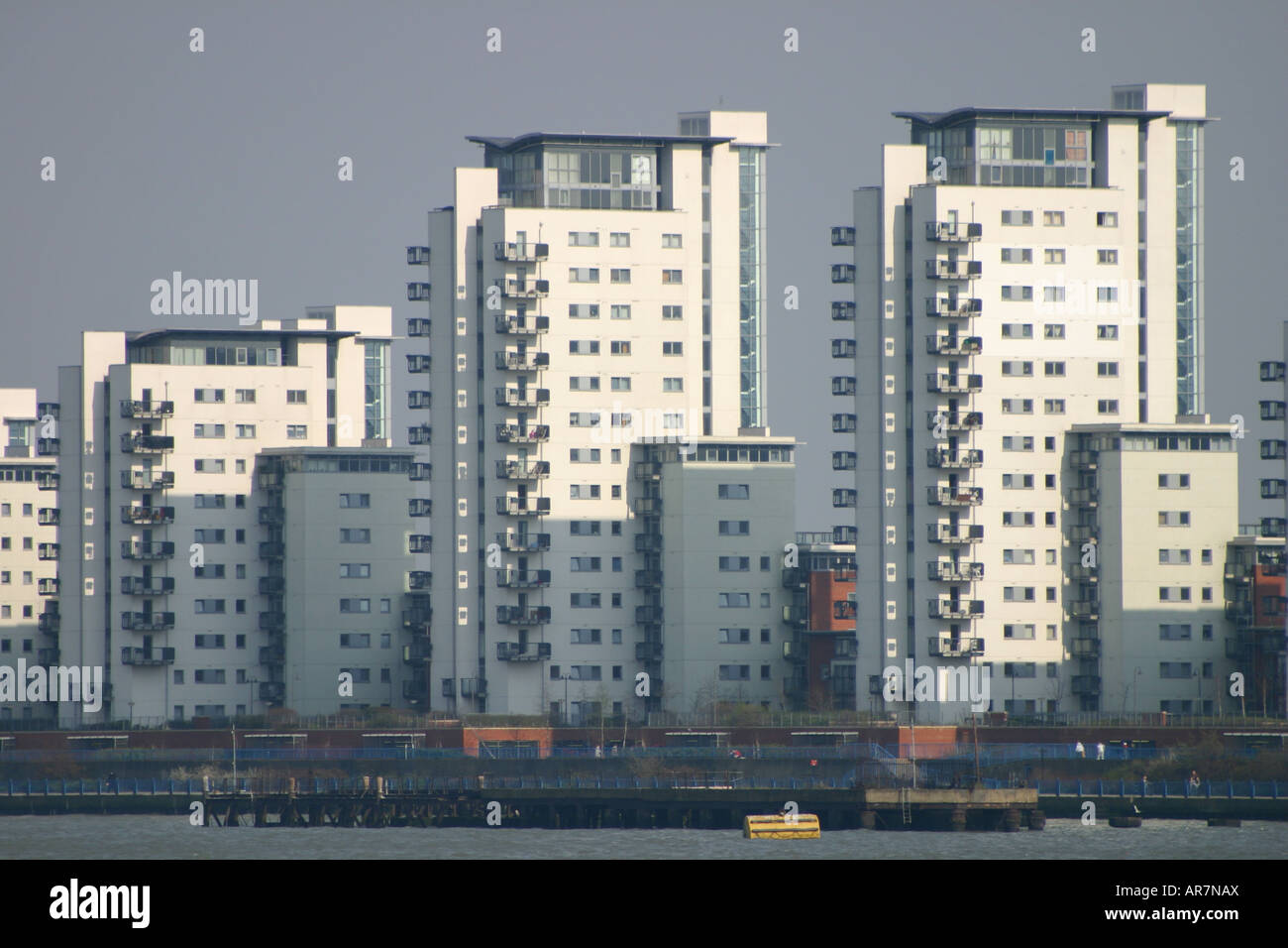 thamesmead white tower block flats Stock Photo 15966289