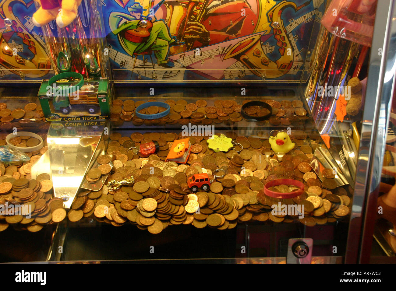 Penny Falls Machine Amusement Arcade North Wales Stock Photo: 5213634 ...