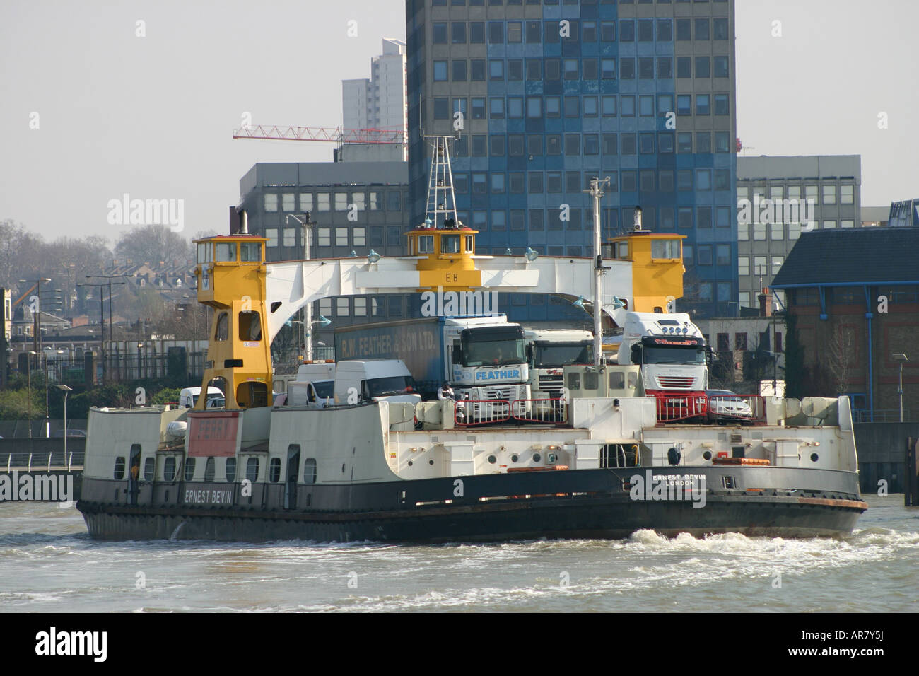 woolwich ferry crossing to north bank river thames Stock Photo