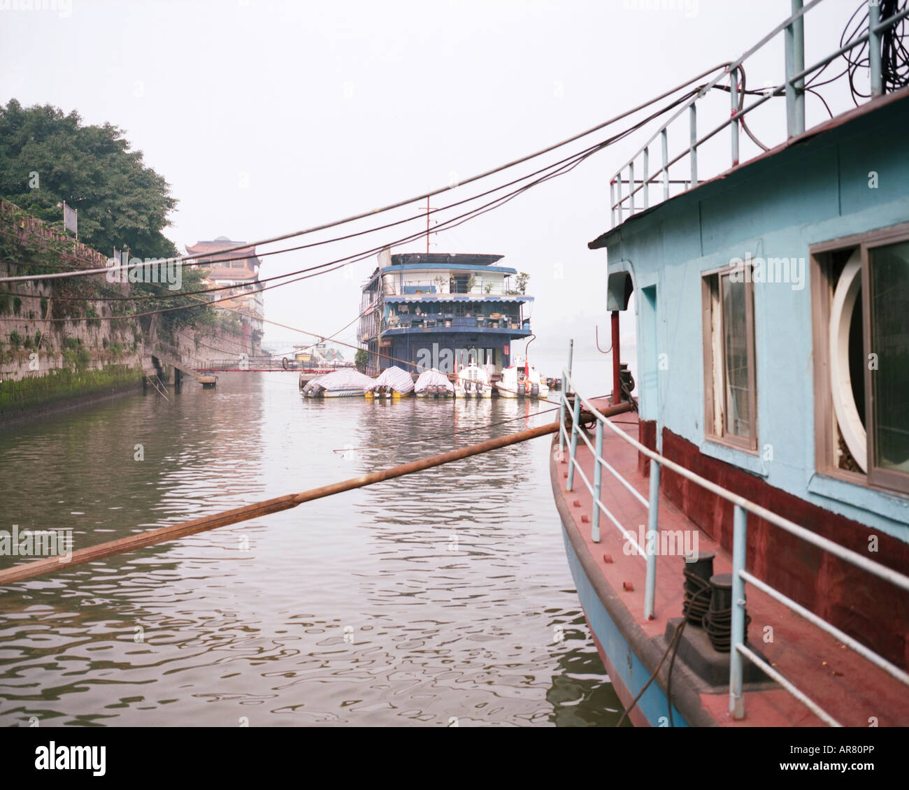 Tourist boat for sight seeing Leshan Grand (Giant) Buddha Stock Photo