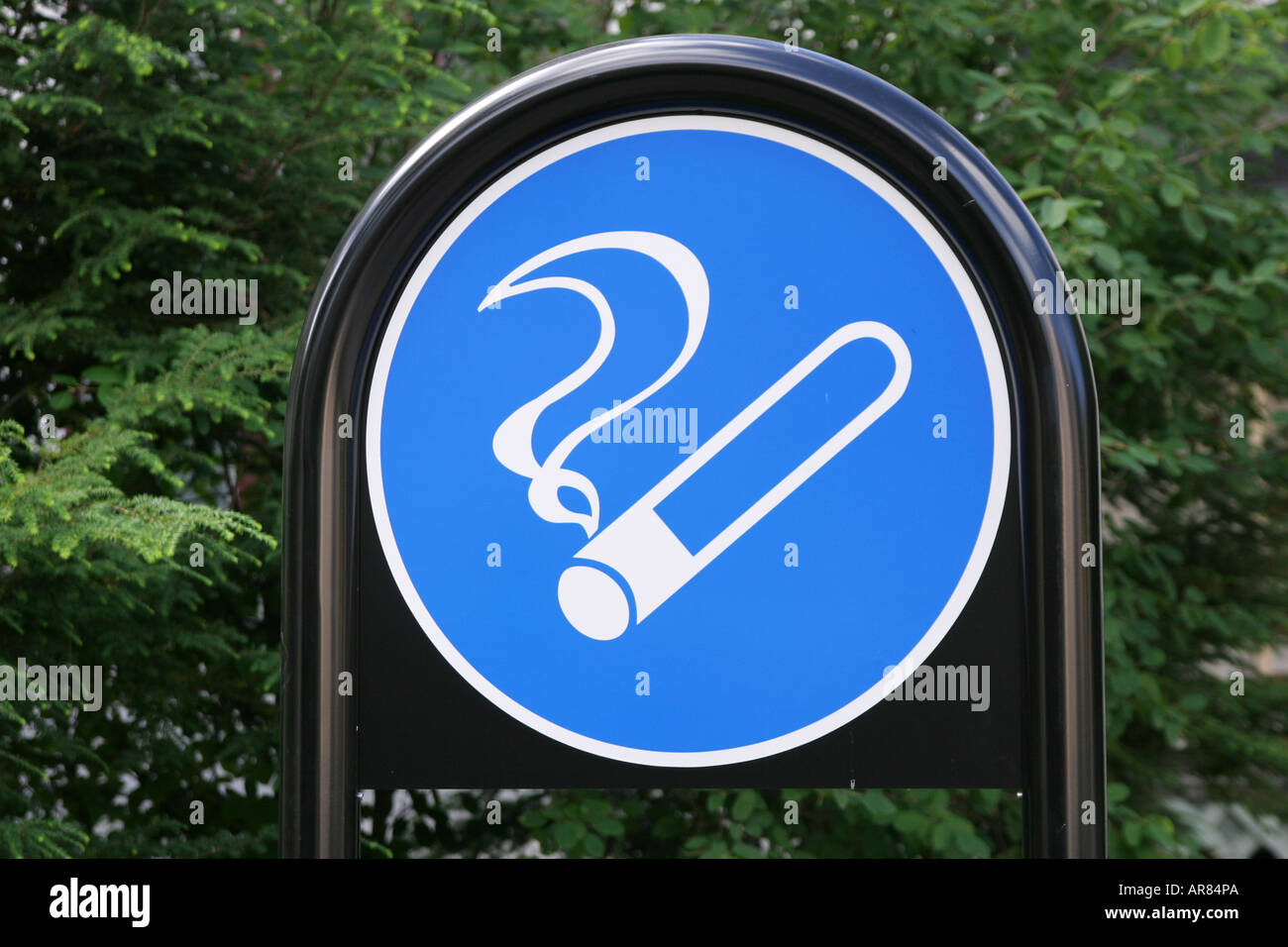 A public smoking allowed sign Stock Photo Alamy
