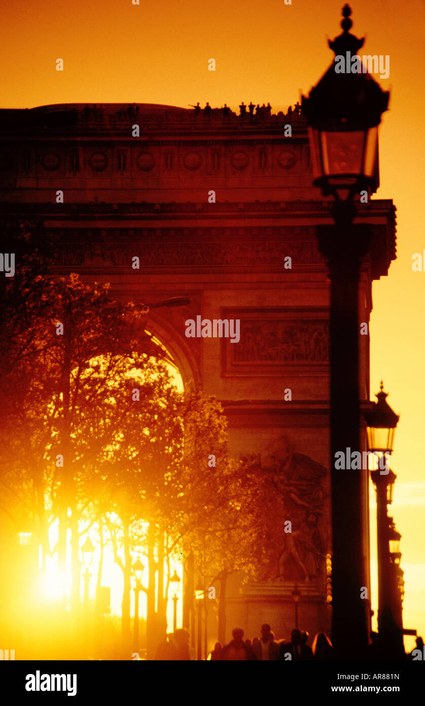 Arch de triomphe champs elysees hi-res stock photography and images - Alamy