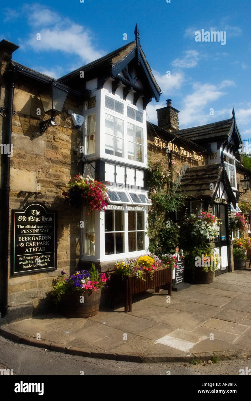 The Nags Head pub Edale the official start of the Penine Way footpath Stock Photo