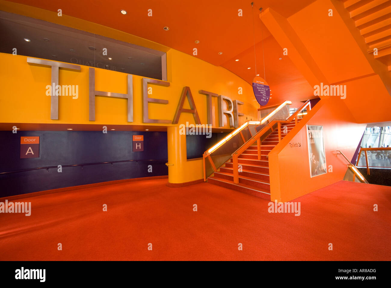 The Lowry Theatre Salford Quays Manchester Stock Photo Alamy