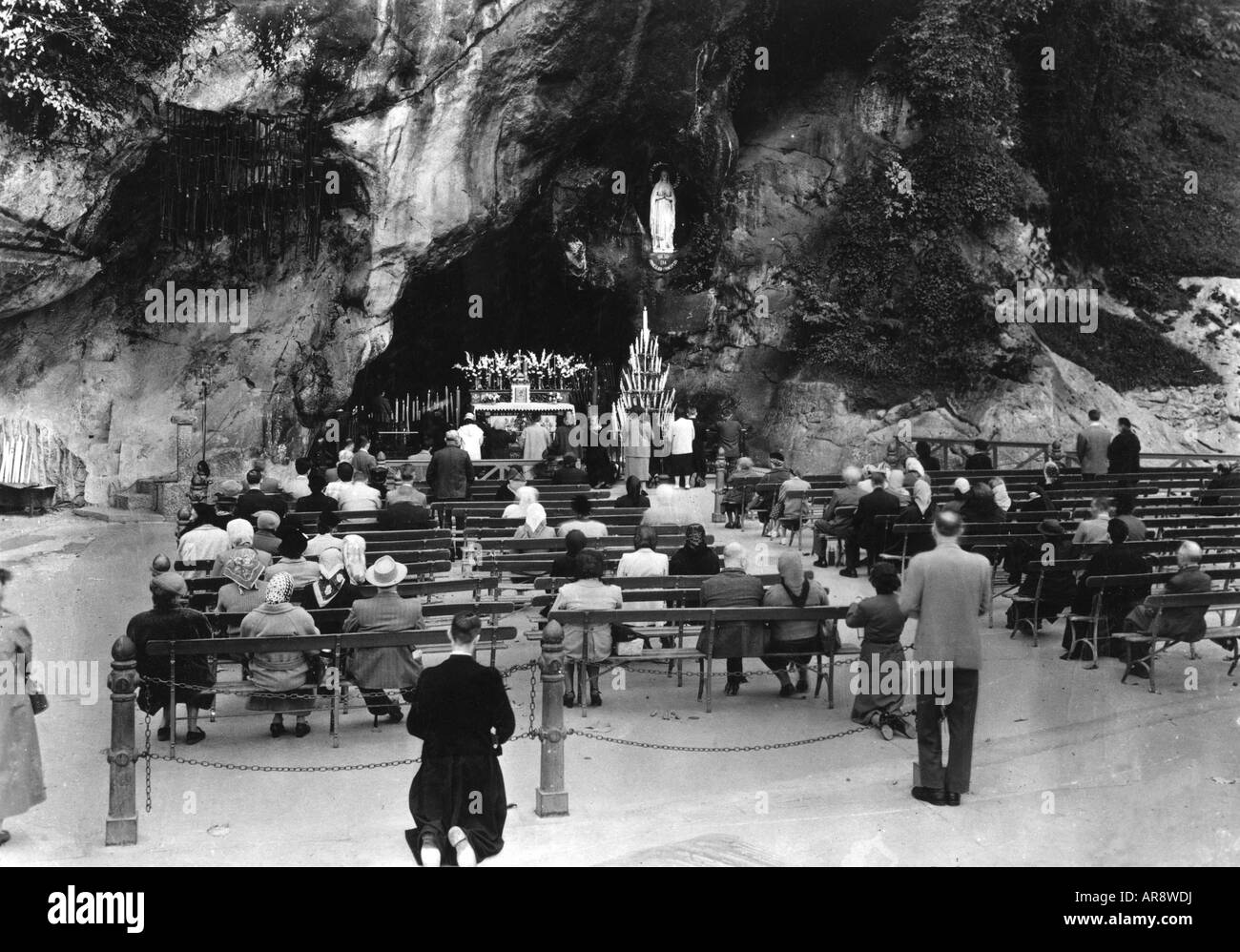 geography / travel, France, Lourdes, grotto Massabielle, beginning 1950s, Stock Photo