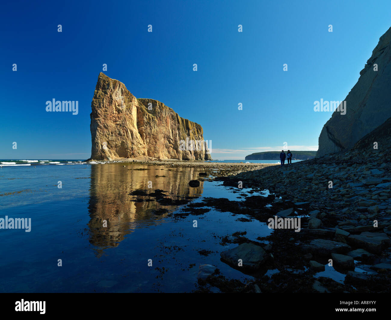 Canada Quebec Gaspesie Perce Perce Rock at low tide Stock Photo Alamy