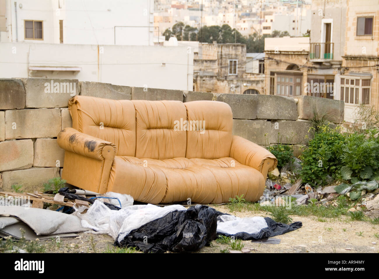 Couch Waste Dump Flytipping Stock Photos Couch Waste Dump