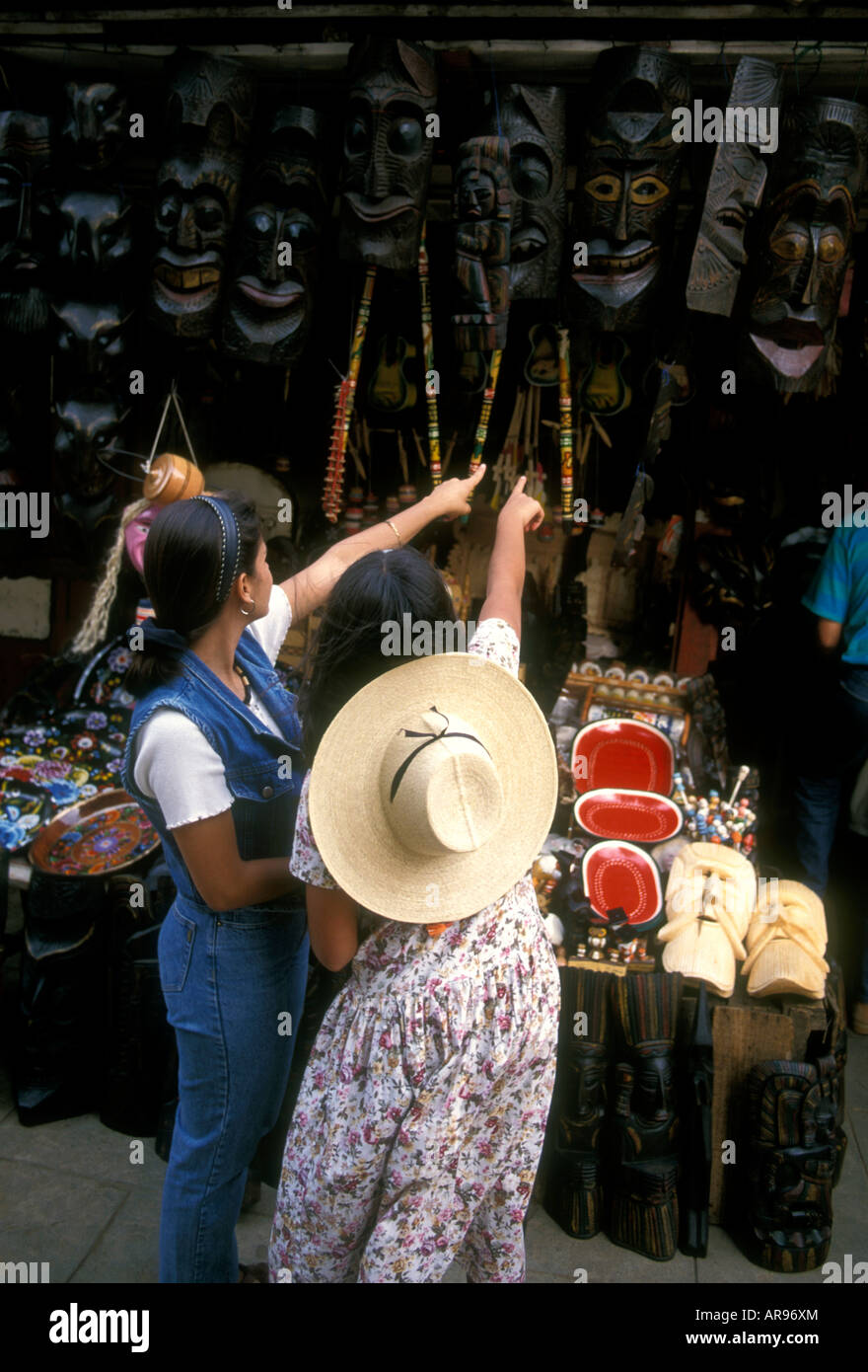 Mexicans, mother, daughters, tourists, visitors, shoppers, shopping, market, mercado, town of Patzcuaro, Patzcuaro, Michoacan State, Mexico Stock Photo