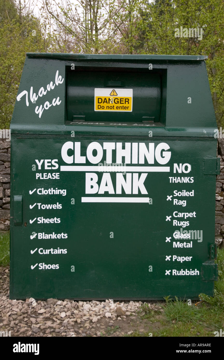 Image of a green bin for the recycling of old clothes Stock Photo Alamy