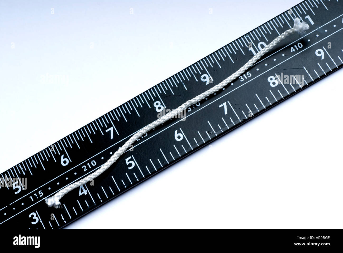 How long is a piece of string hires stock photography and images Alamy