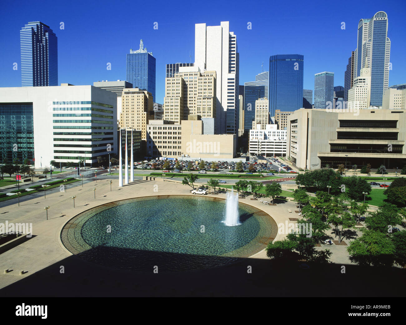 City Hall Plaza Fountain in downtown Dallas Stock Photo Alamy
