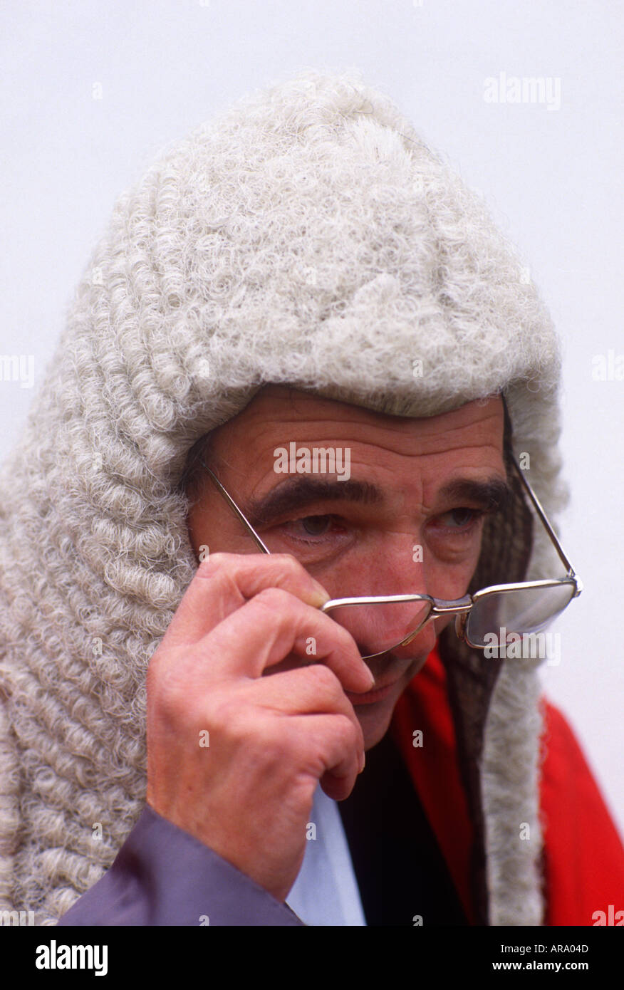 Judge in wig and gown hi-res stock photography and images - Alamy
