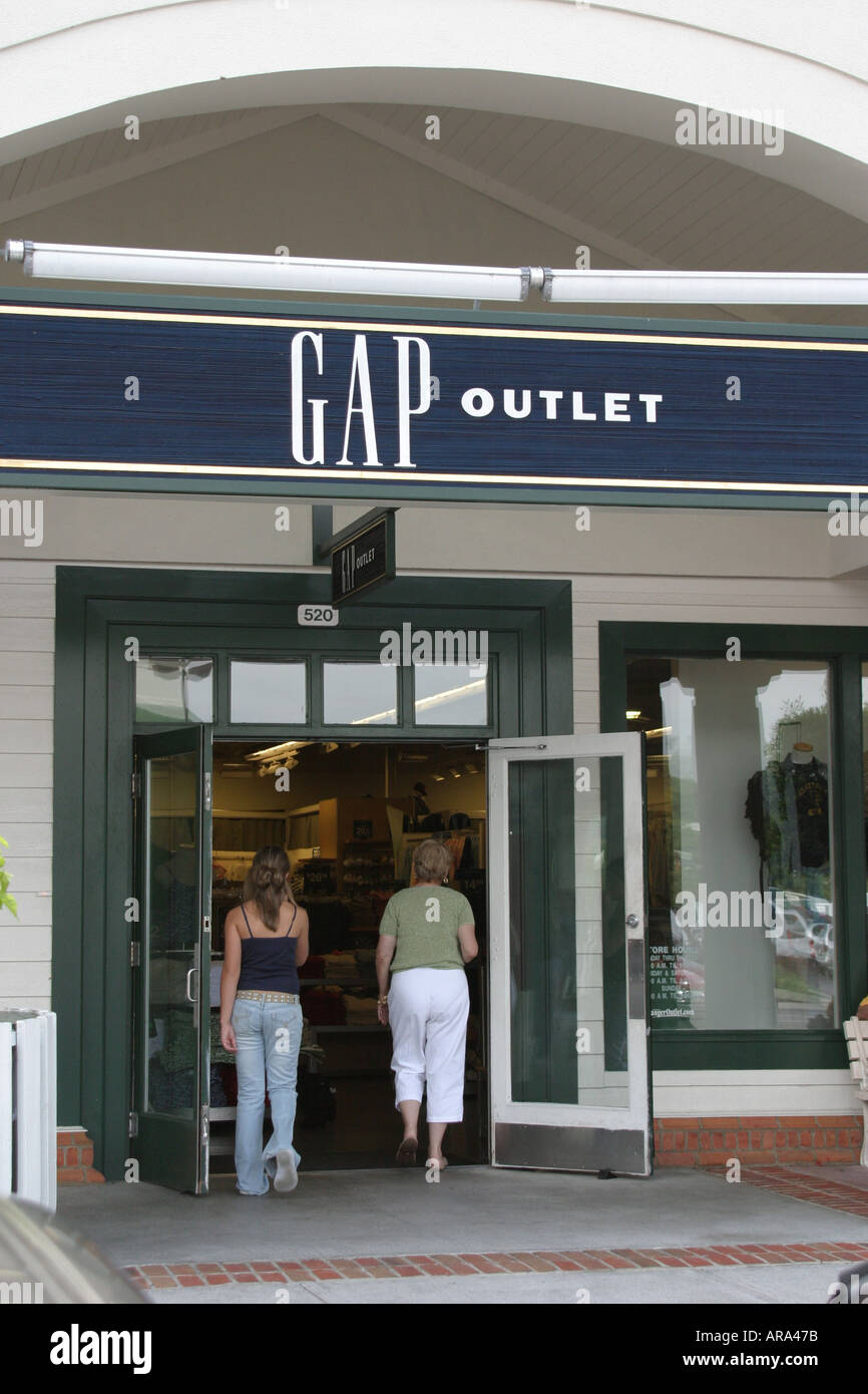 tanger converse outlet