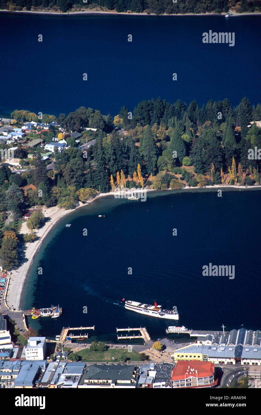 TSS Earnslaw and Lake Wakatipu Queenstown South Island New Zealand ...