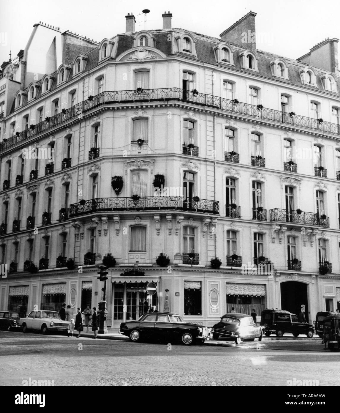 30 avenue Montaigne  Dior