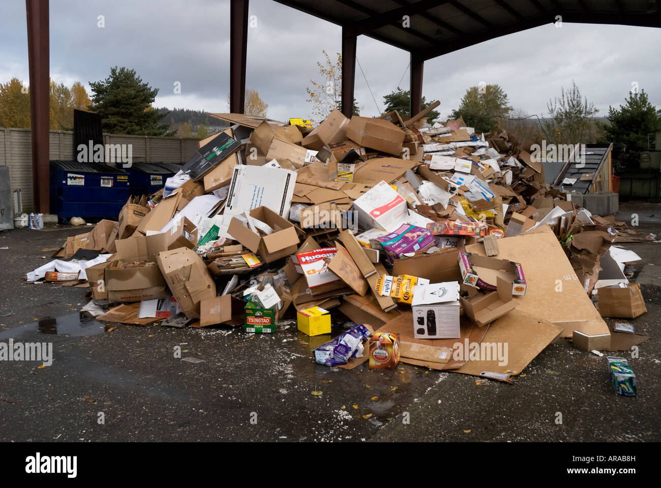 trash dump and recycling site Issaquah Washington Stock Photo Alamy