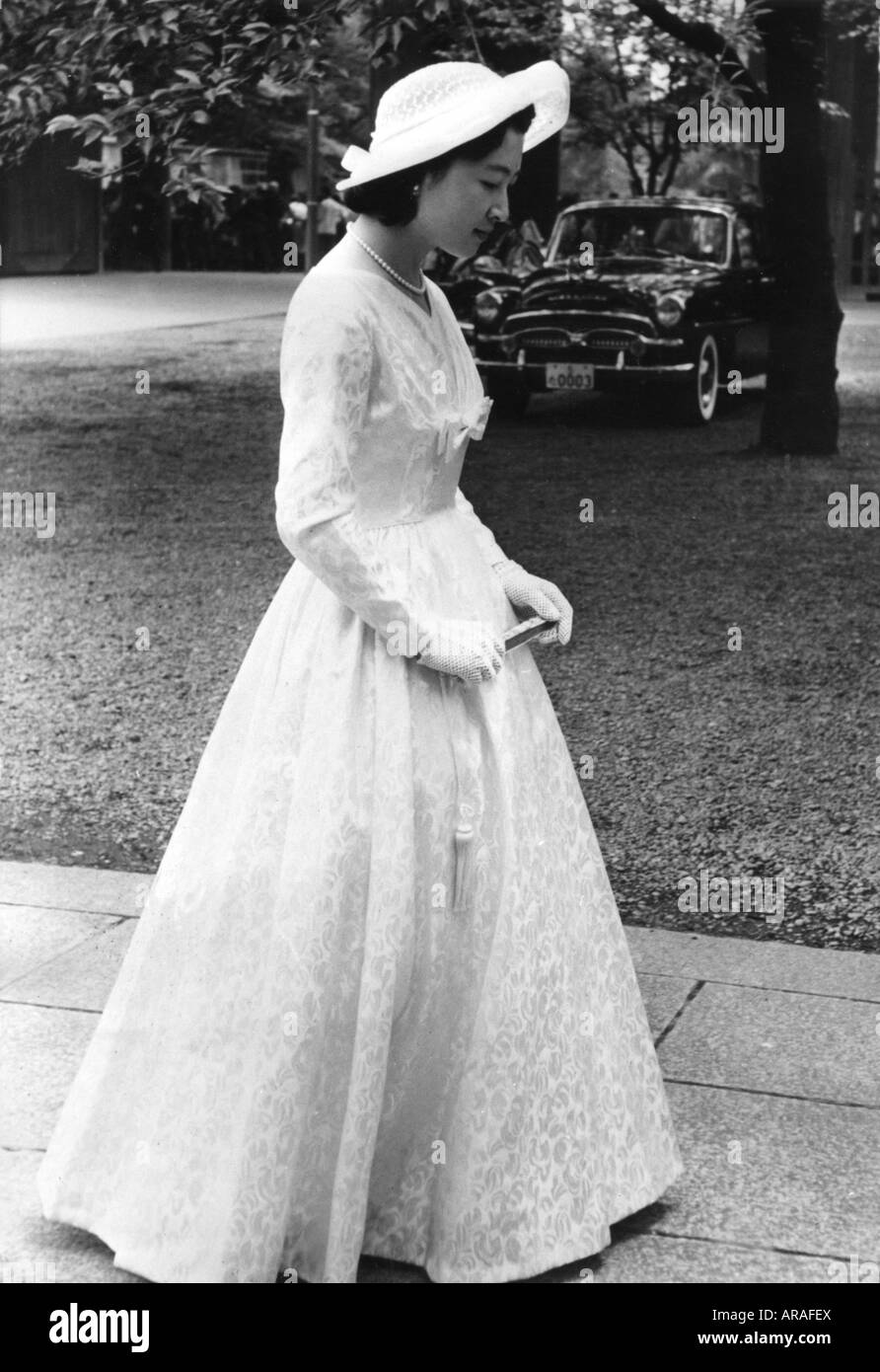 Michiko, * 20.10.1934, Empress of Japan since 1989, full length, 1959, Stock Photo