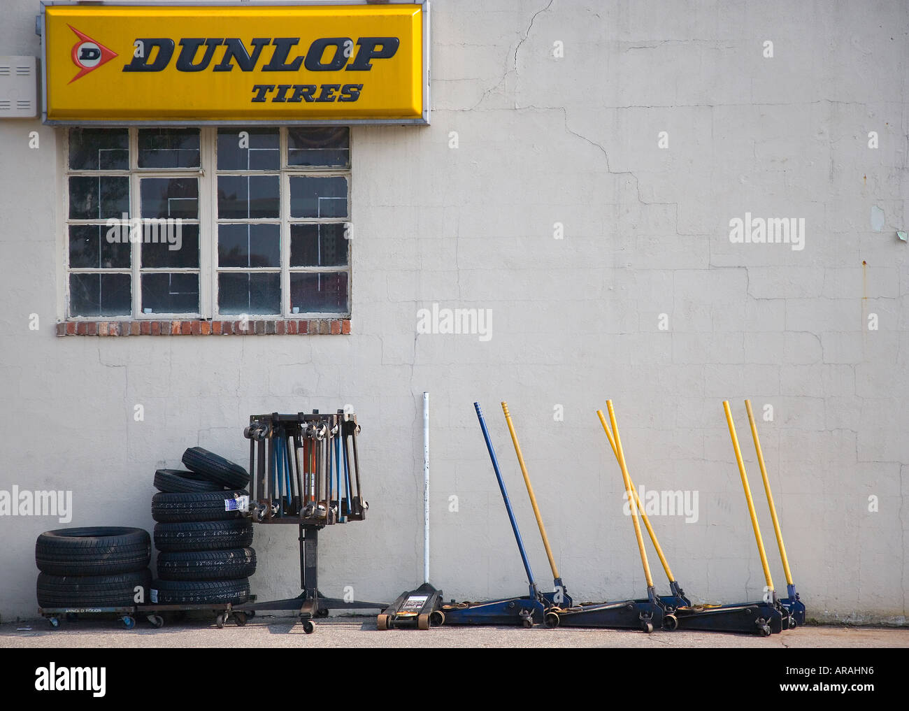 Repair jacks hires stock photography and images Alamy