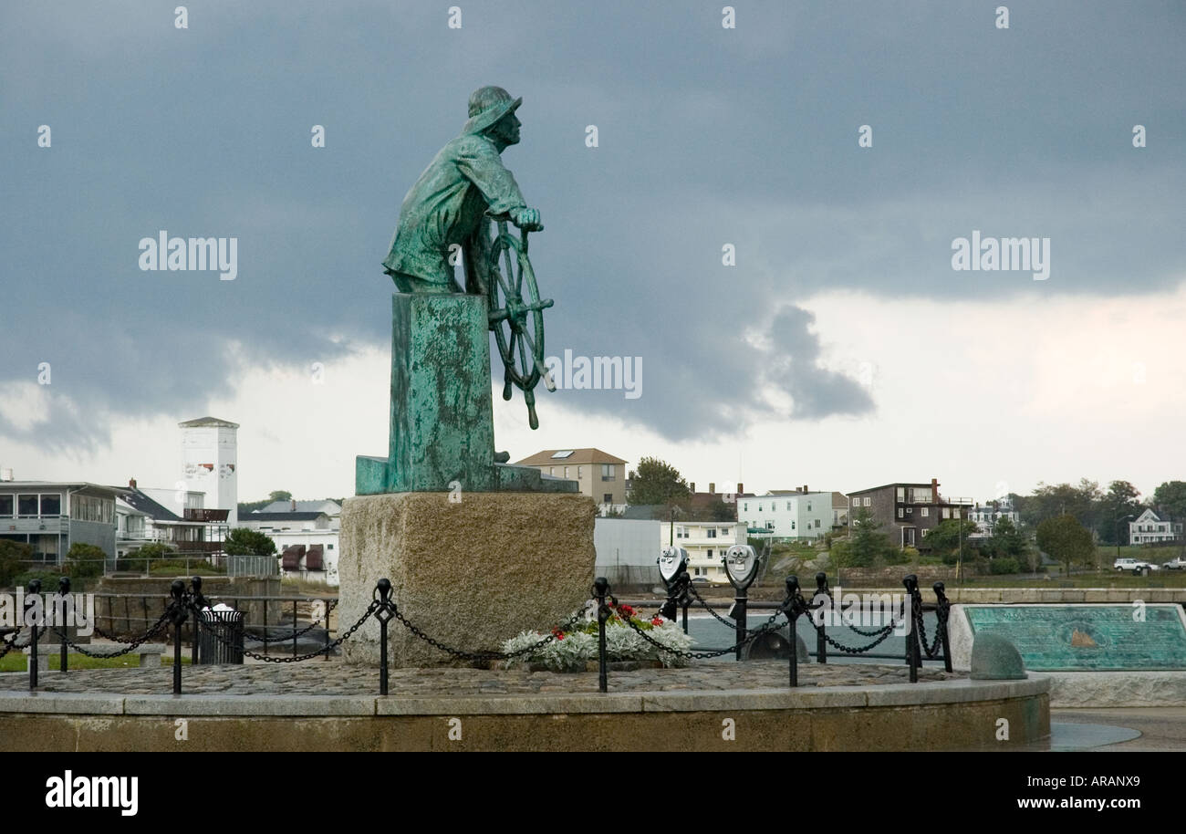 Fisherman statue in Gloucester Massachusetts Stock Photo Alamy