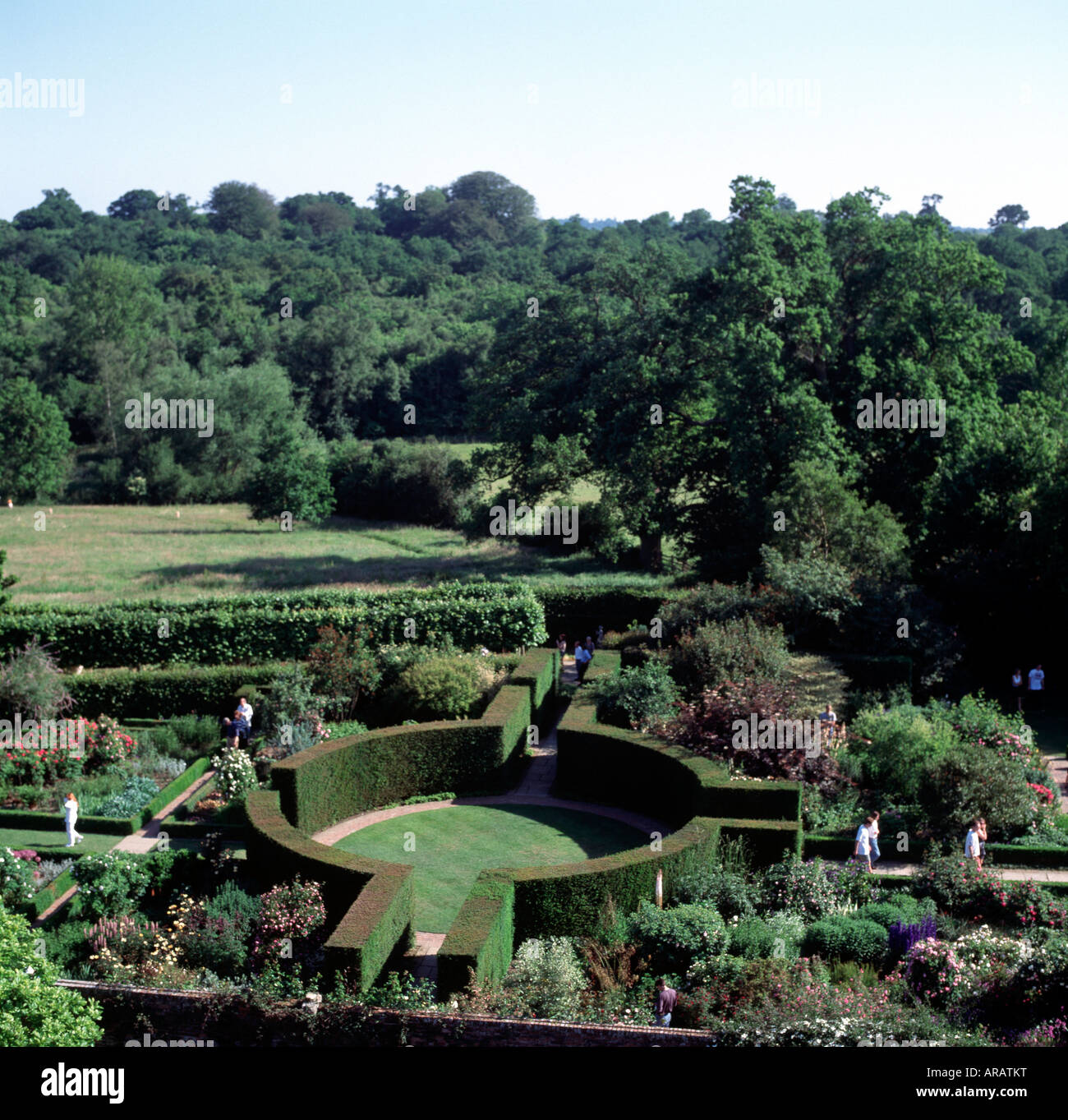 Sissinghurst Place, Weisser Garten, Rondell von Oben Stock