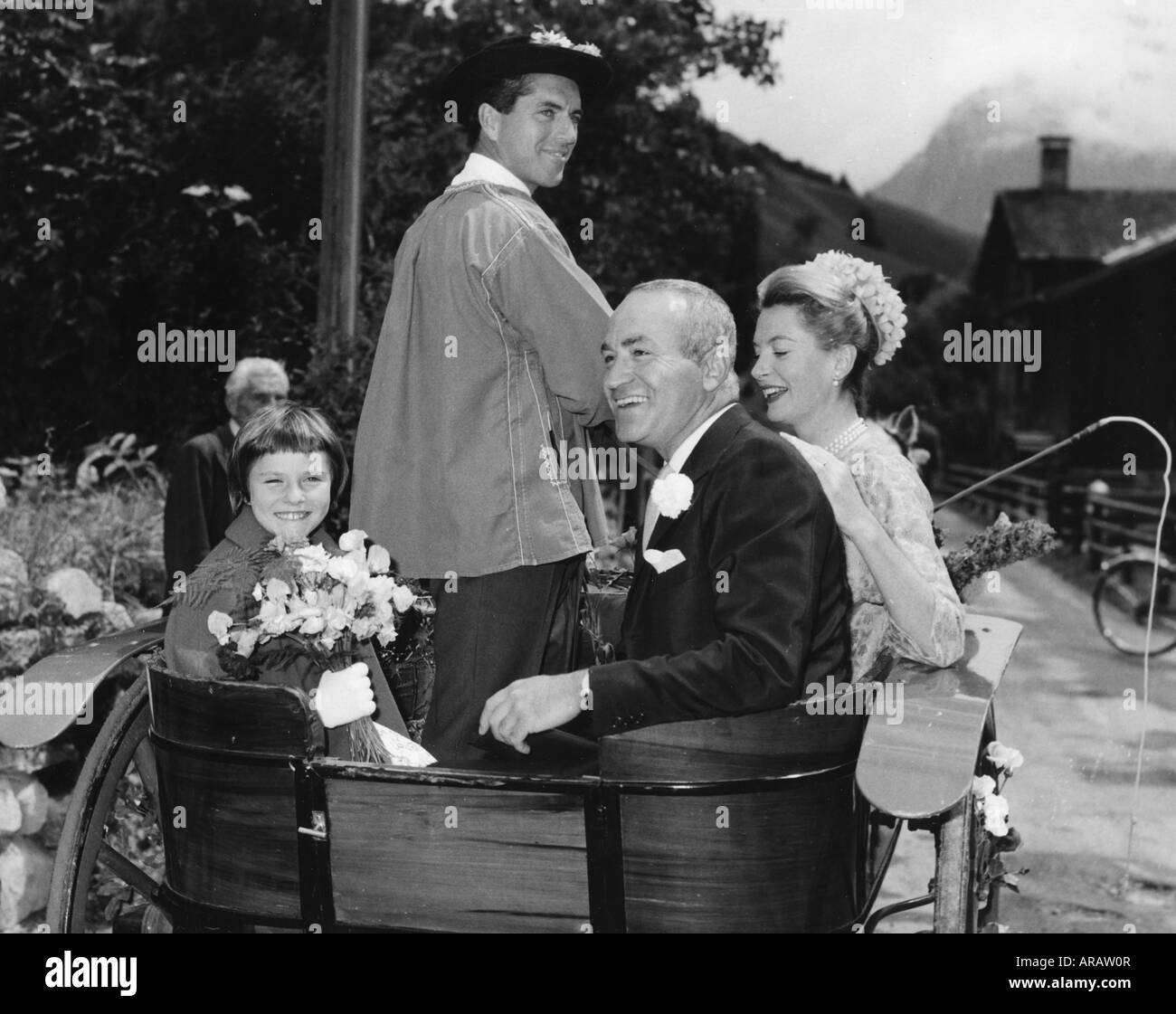 Kerr, Deborah, 30.9.1921 - 16.10.2007, British actress, half length, with her husband Peter Viertel and her daughter Melanie, wedding day, 1960, Stock Photo