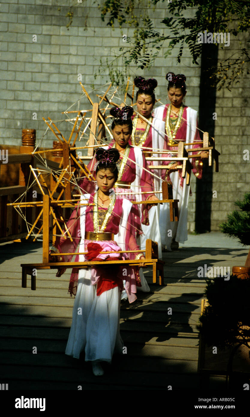Traditional Costume Hong Kong Stock Photos & Traditional Costume Hong