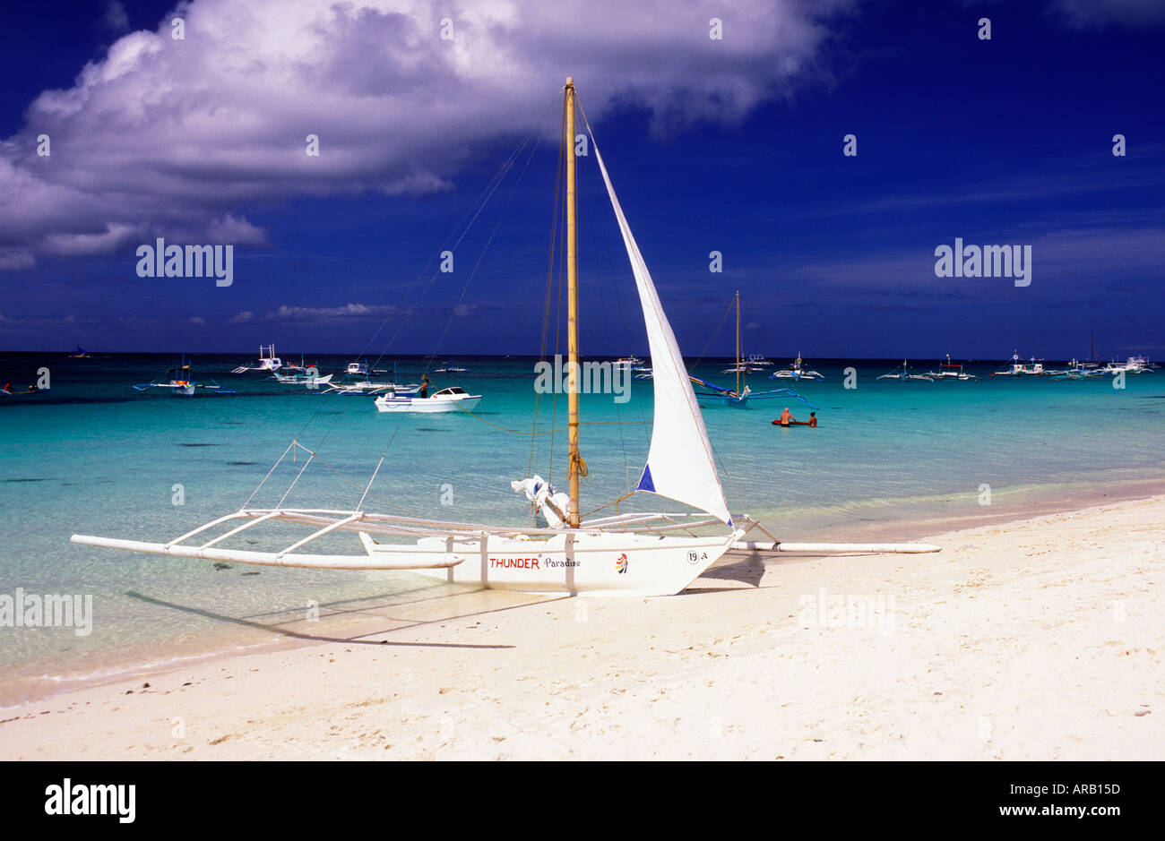 Outrigger boat on beach boracay hi-res stock photography and images - Alamy