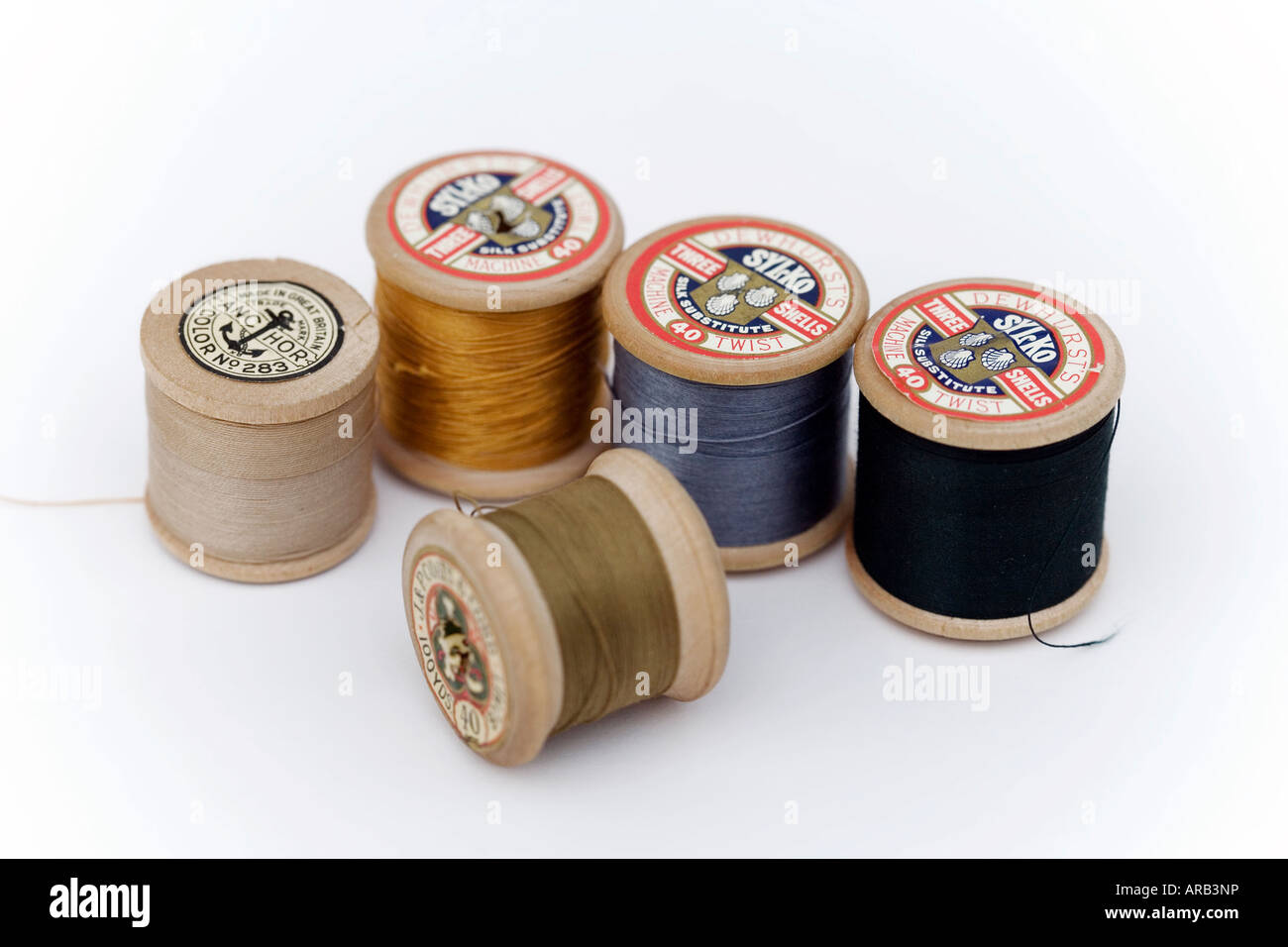 Vintage cotton reels hi-res stock photography and images - Alamy