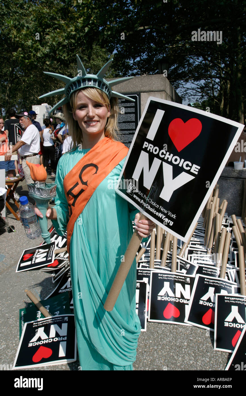 August 28 2004 Thousands turned out for a Pro choice march and rally in New York City during the Republican convention Stock Photo