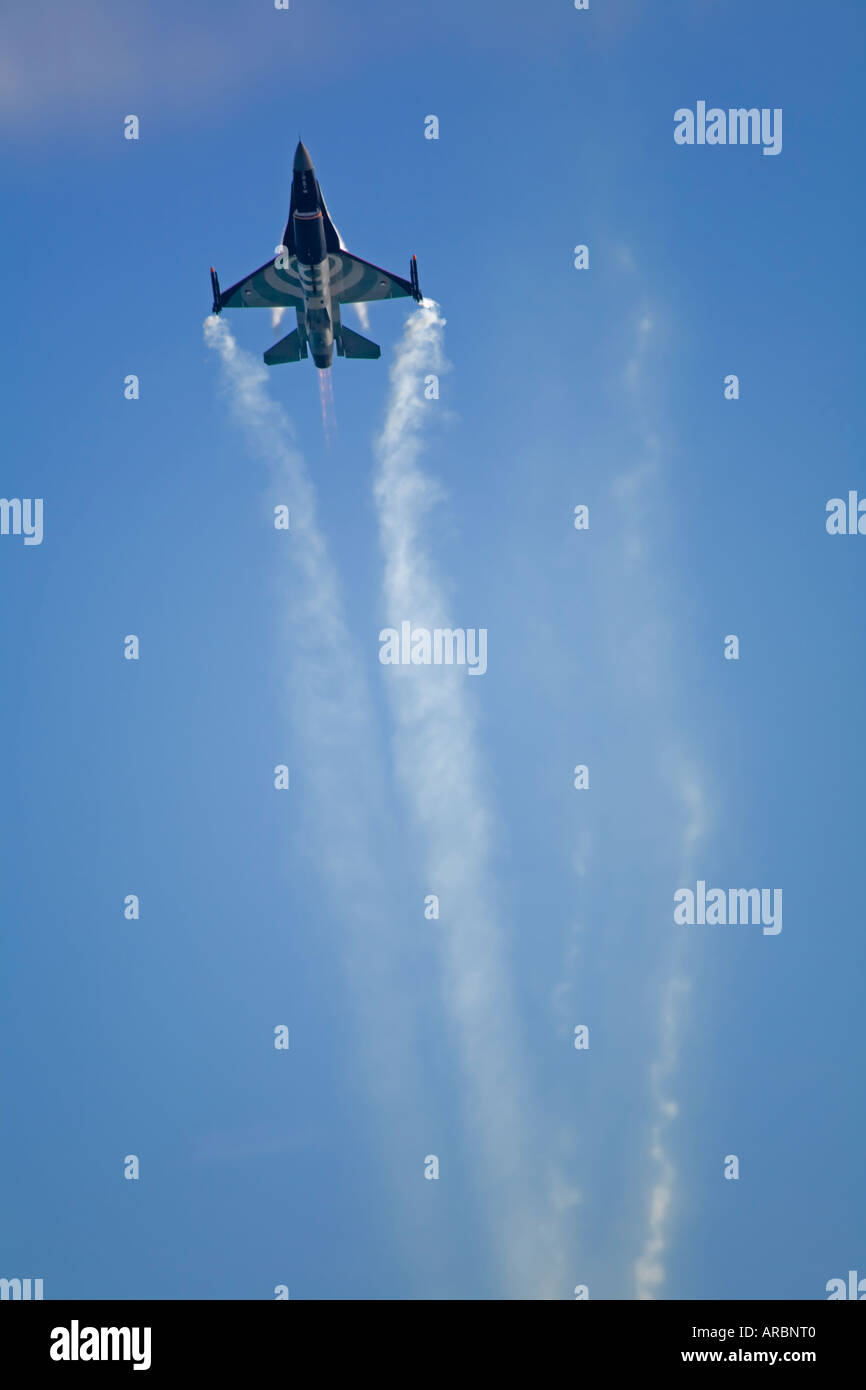 Afterburner steep climb hi-res stock photography and images - Alamy