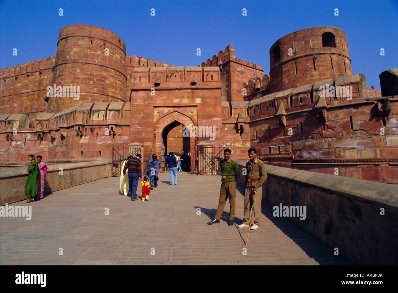 Red Fort, built by Akbar in 1565 and finished by Aurangzeb, Agra, India Stock Photo
