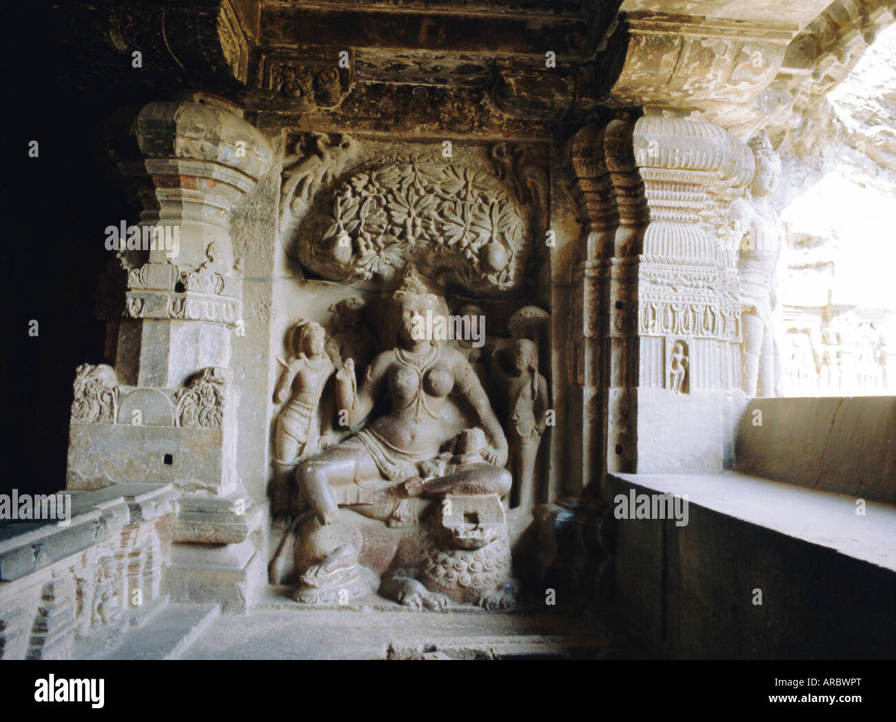 Jain sculpture, upper storey cave 32 (Indra Sabha) 9th century, Ellora, Maharashtra, India Stock Photo