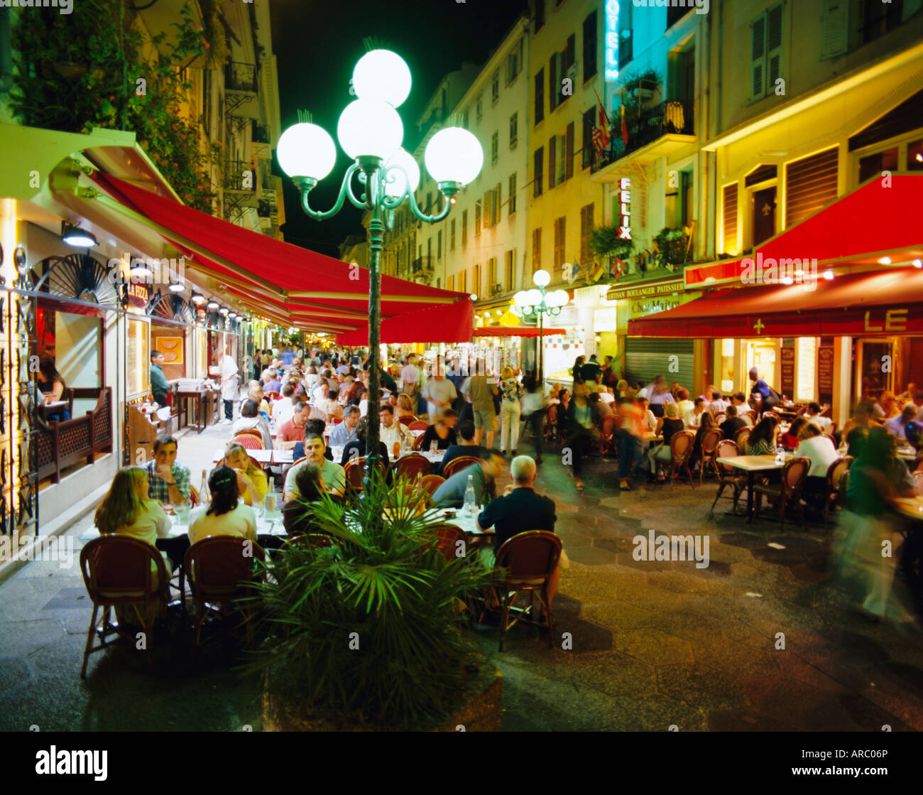 Open air cafes and restaurants hires stock photography and images Alamy