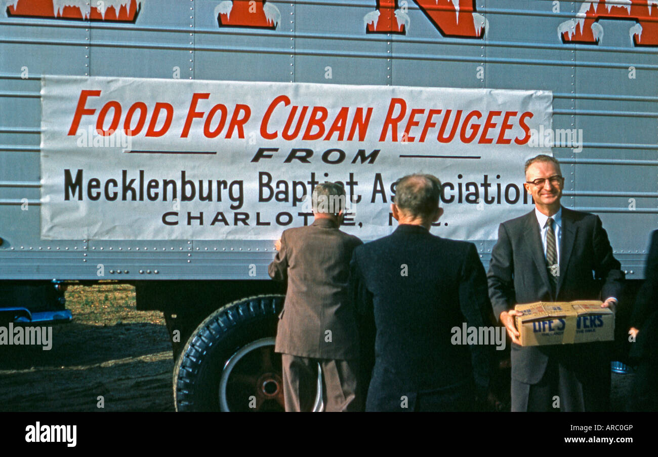 Aid for refugees during Cuban Missile Crisis, 1962 Stock Photo