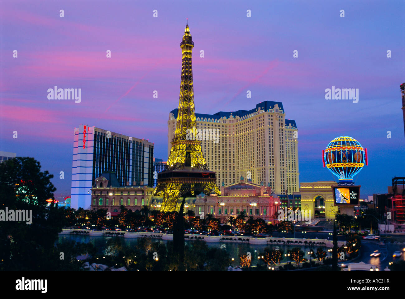 Paris las vegas hotel and casino hi-res stock photography and images - Alamy