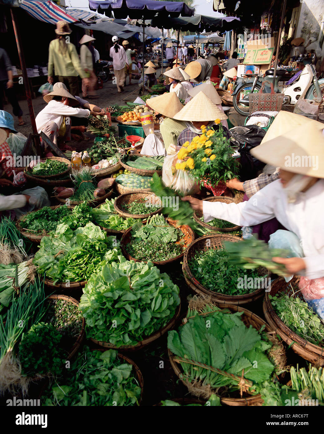 Central market building hoi an hires stock photography and images Alamy