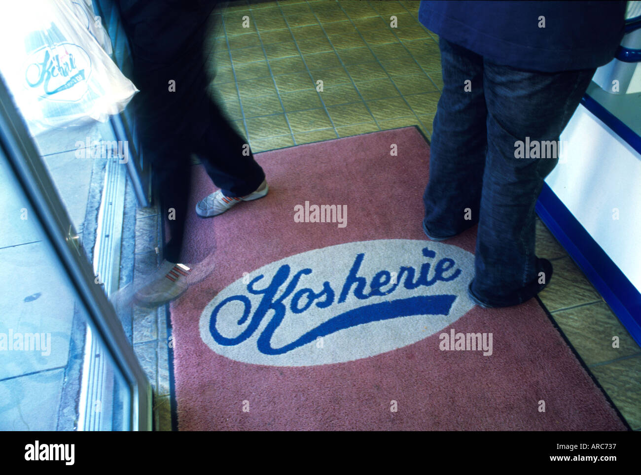 Kosher supermarket england hires stock photography and images Alamy