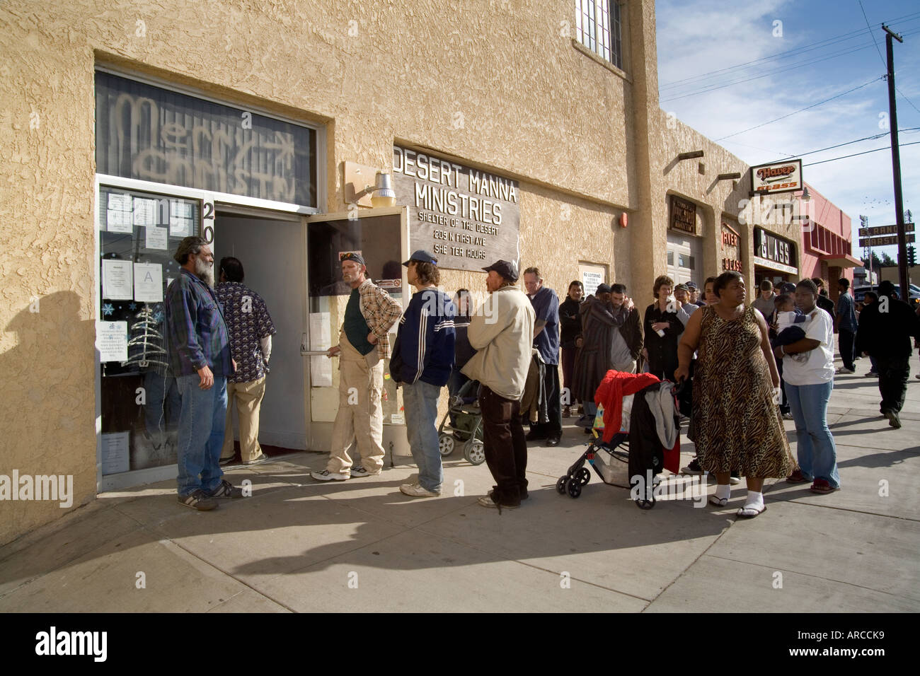 Veterans Homeless Shelter Near Me Christmas Dinner 2022 Christmas Dinner For The Homeless High Resolution Stock Photography And  Images - Alamy