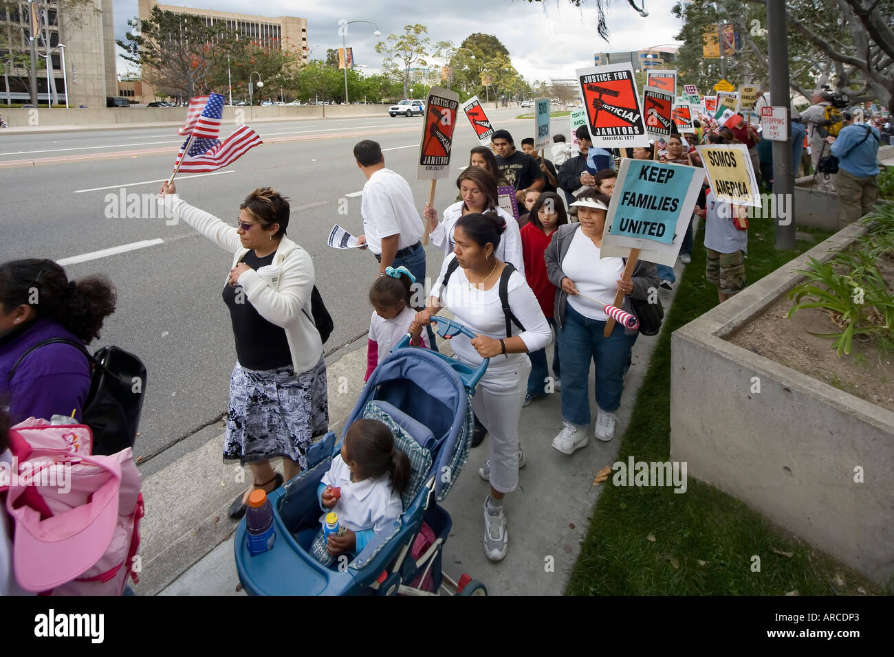 Hispanics participate in a demonstration supporting amnesty and US citizenship Stock Photo