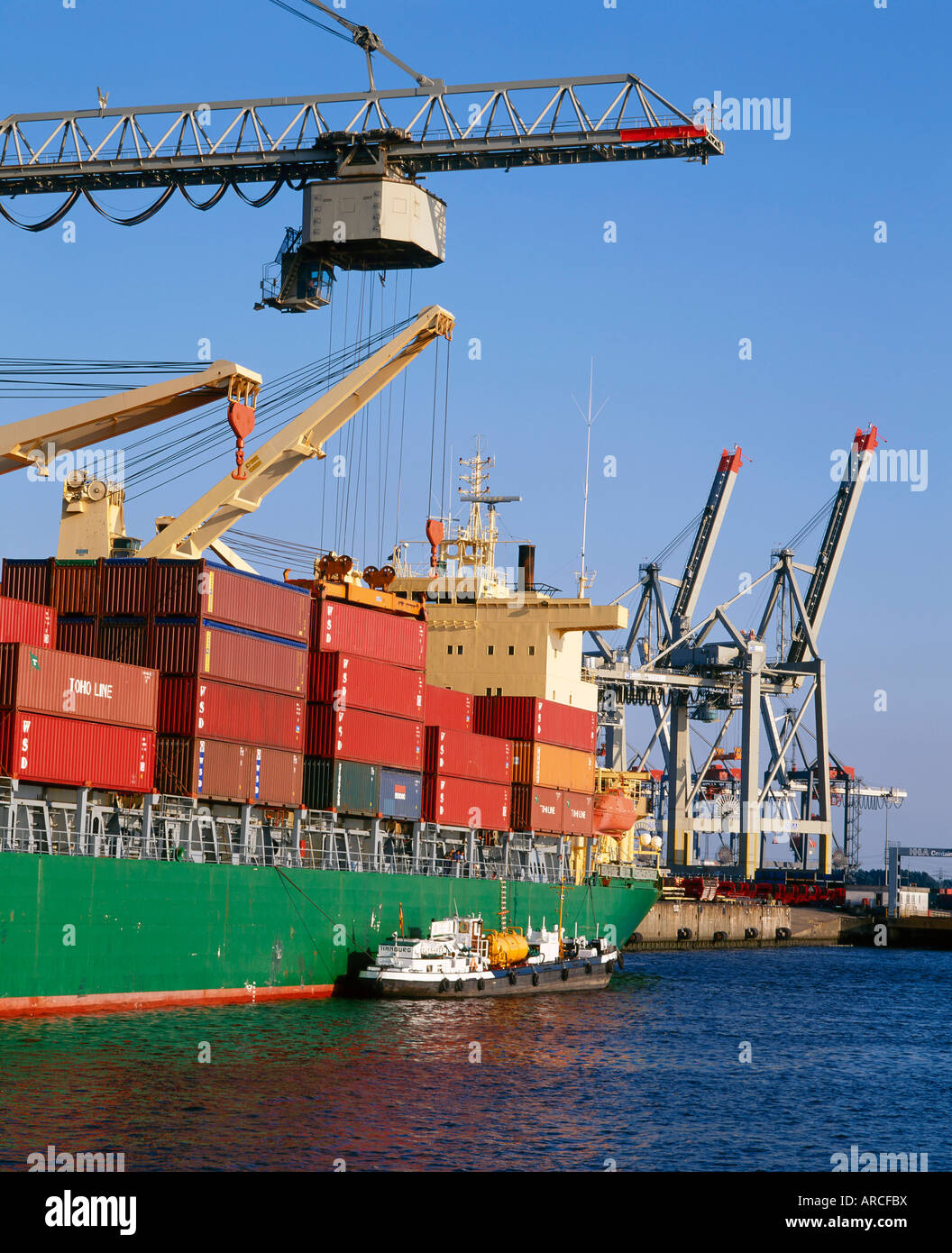 Freight Ship & Crane Freight Ship & Crane